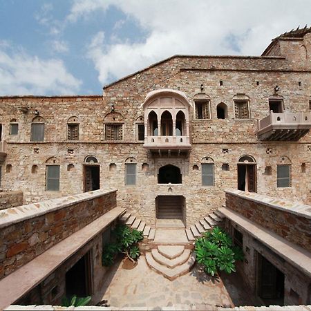 The Dadhikar Fort Alwar Exterior photo