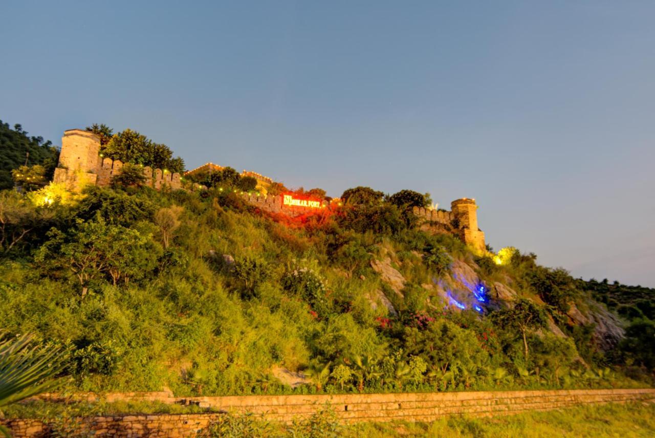 The Dadhikar Fort Alwar Exterior photo